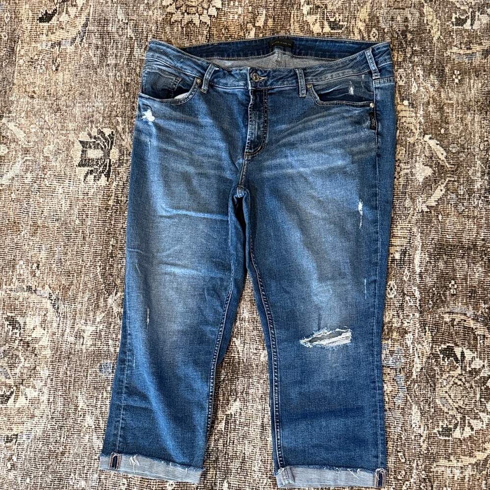 Silver Jeans Women's Cropped Distressed Denim